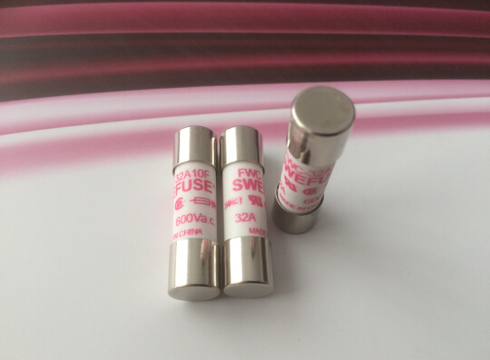 fwc-32A10F 32A 600V 10*38˿